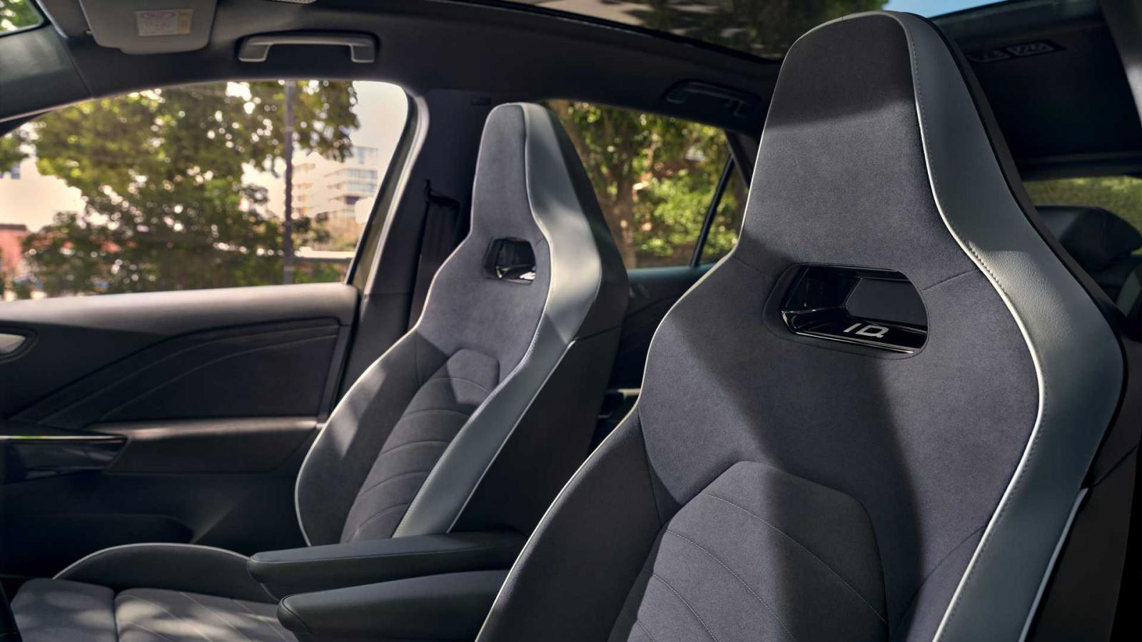Ανανεωμένο VW ID.3: Πιο σπορ και με κλασάτη, hi-tech καμπίνα